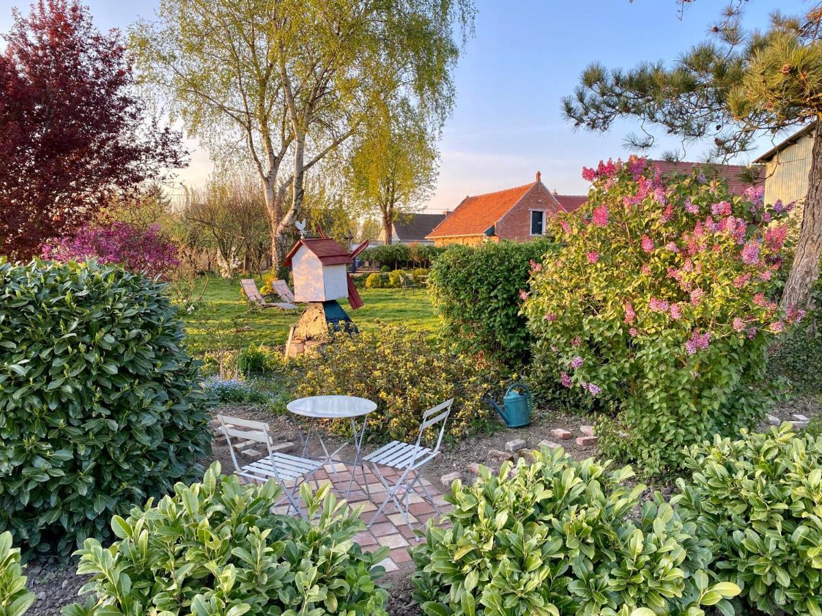 Aux 2 Girouettes Bed & Breakfast Merville  Exterior photo